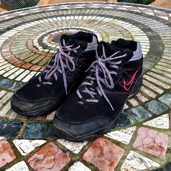 nike men's boots size 13